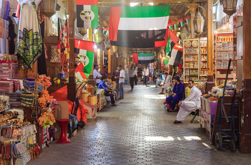 Découvrez les secrets du souk de Dubaï: un guide complet pour une visite inoubliable